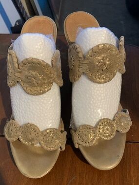 Jack Rogers Beige and gold Scalloped Wedge Sandals